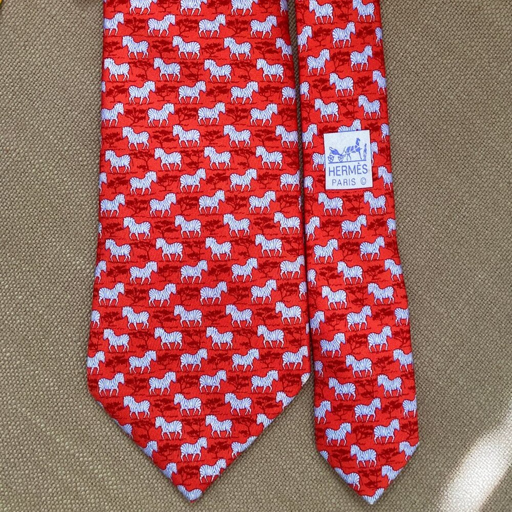 AWESOME! HERMES TIE ~ BRIGHT CHERRY RED FUN BLUE & WHITE AFRICAN ZEBRAS TREES XL - Picture 3 of 5